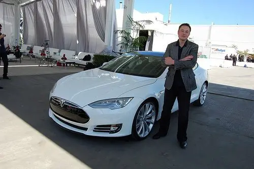 Elon Musk's Top 12 Tips for Every Entrepreneur & Student